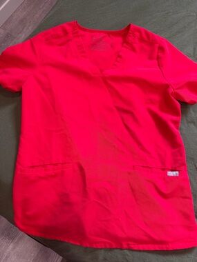 Pop Red V-fig Scrub set